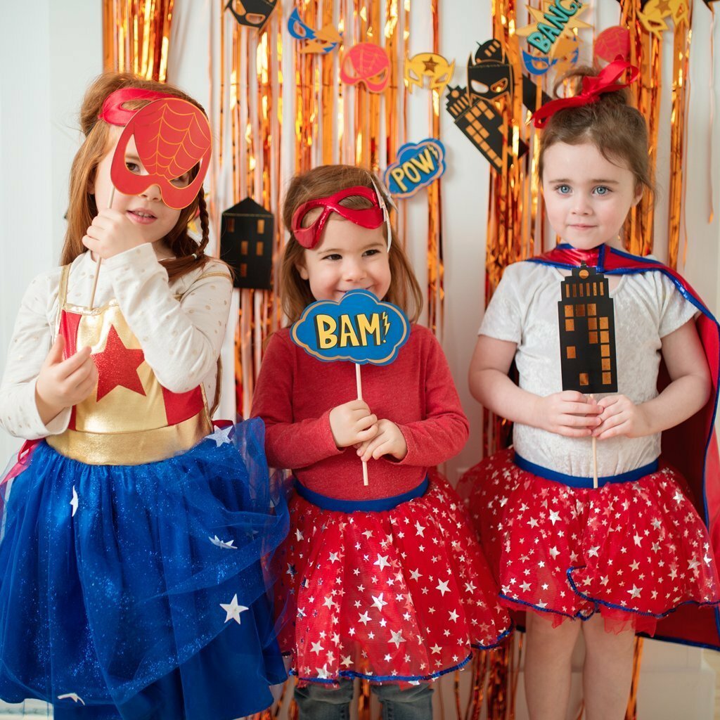 Photo Booth Prop Kit  Party  Superhero (8 Pcs)